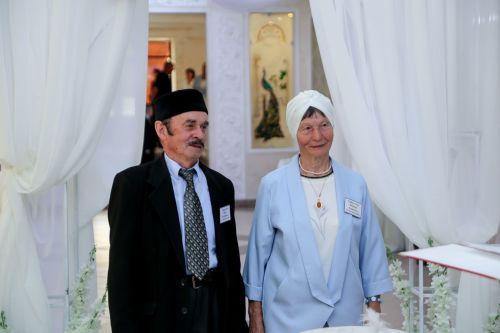 Чәчләр чаларган,  әмма мәхәббәт сүнмәгән....