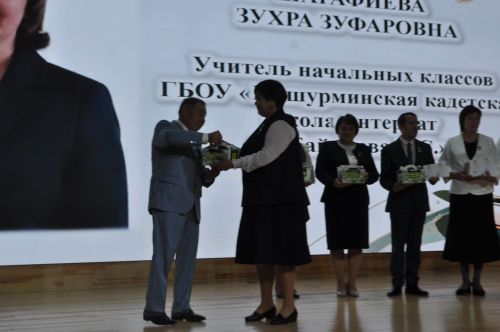 Рәис Миңнеханов: “Сез – киләчәгебезгә нигез салучылар”