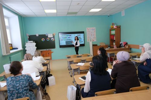 Сабаның «ОНИКС» мәгариф үзәгендә башлангыч сыйныф укытучылары өчен методик фестиваль узды