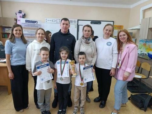 Сабаның  «Шоколад» балалар бакчасының  «Робо Акцент» командасы «ИКаРенок» һәм «Икар-Старт» республика ярышларында беренчелекне яулады