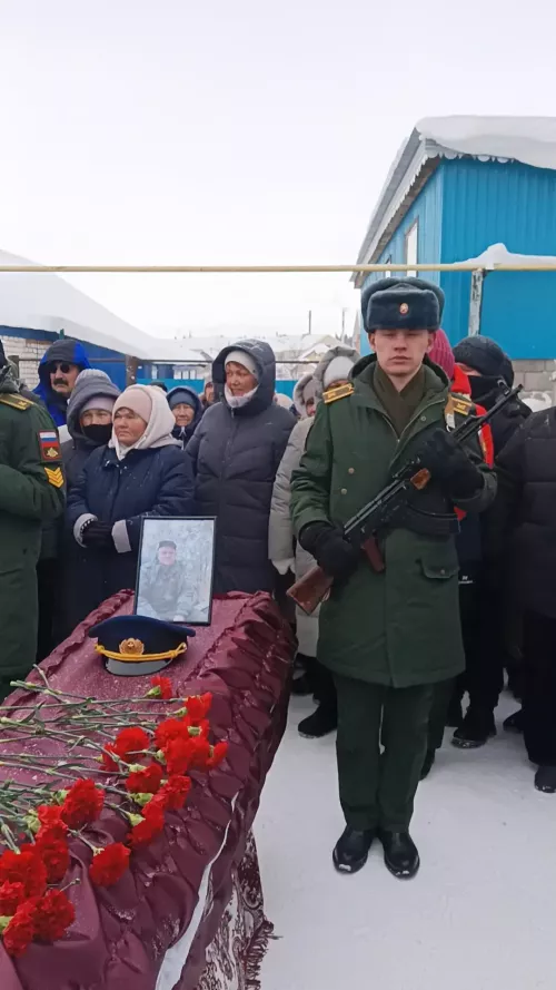 Шәмәрдәндә махсус хәрби операциядә батырларча һәлак булган райондашыбыз  Рафаэль Емельянов белән хушлаштылар
