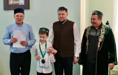 Олы Кибәче авылында дүртенче тапкыр азанчылар бәйгесе үтте
