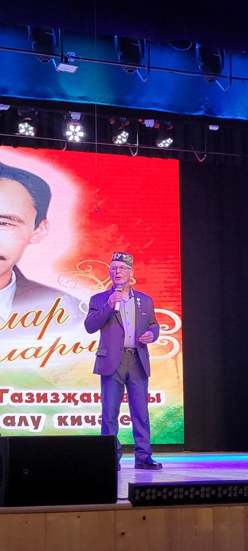 Сабада вакытсыз вафат булган үзешчән шагыйрь, укытучы Илфат Газизҗановны искә алдылар