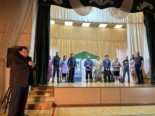 Шекшенең «Нур» театр коллективы «Корт» спектакленең премьерасын күрсәтте