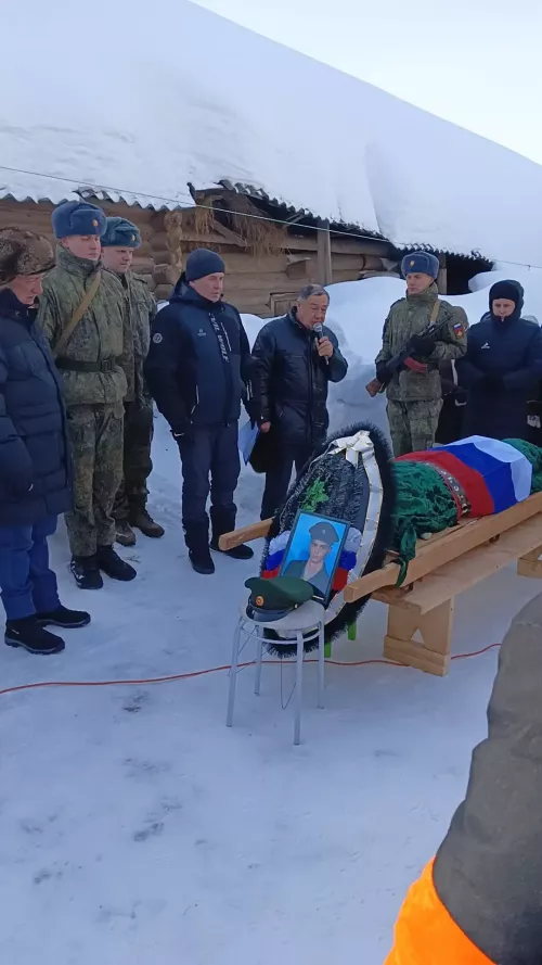 «Биш кызга бер малай иде...»