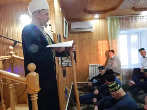 Мишәбәш авылы мәчете биләмәсен Рамазан аена  бәйрәмчә бизәгәннәр