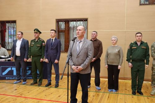 «Мин бармасам, апалар барсынмы, әниләр  сугышсынмы, мин кала алмыйм»