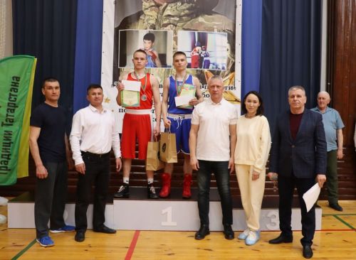 «Мин бармасам, апалар барсынмы, әниләр  сугышсынмы, мин кала алмыйм»