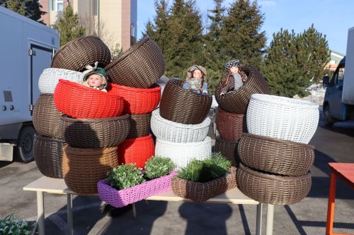 Быел  халык  ярминкәгә мәдәният йорты  каршындагы  мәйданга  чыкты