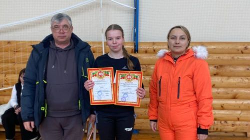Лесхоз бистәсендә районыбызның мәктәп укучылары арасында чаңгы ярышлары узды