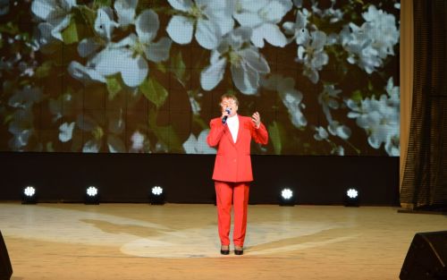 Шәмәрдән мәдәният йорты хезмәткәрләре «Тулган ай» фольклор коллективы белән берлектә «Чаба, чаба гомер аты...» дигән концерт оештырды
