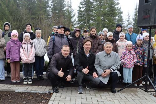 Лесхоз бистәсендә, урта мәктәп базасында легендар урманчы, РСФСРның һәм ТАССРның атказанган урманчысы Нургали Миңнехан улы Миңнеханов истәлегенә тизйөрешле шахмат буенча районара шәхси турнир оештырылды.