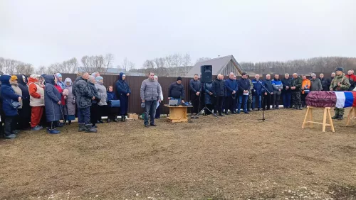Бүген Чәбки-Саба авылы халкы батыр улын соңгы юлга озатты