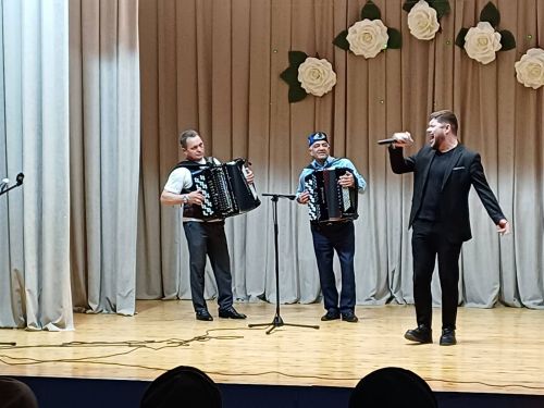 Олы Кибәче авыл клубында «Гармунчы булсын ярың» дип исемләнгән  концерт оештырылды