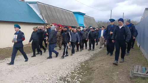 Туктар авылында хәрби егетне соңгы юлга озаттылар