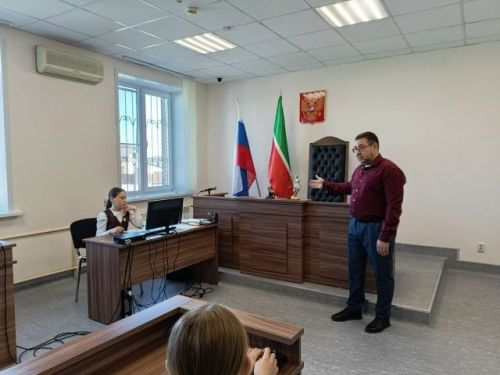 Саба район судына экскурсия оештырылды