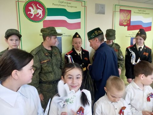 «Тургай» балалар приютында тәрбияләнүчеләр хәзрәт белән очрашты