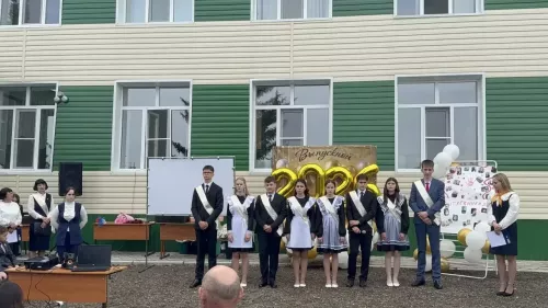 Бүген Юлбат урта мәктәбендә дә соңгы кыңгырау чыңлады