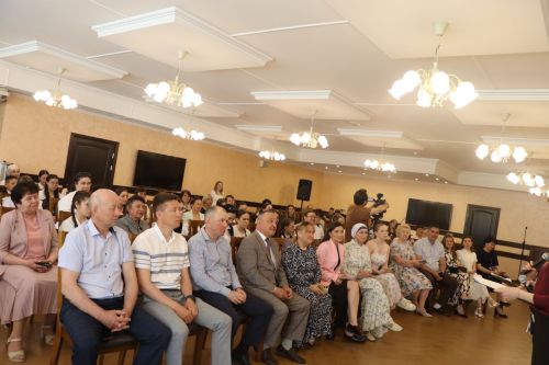 Иҗатка канат куючы бәйге