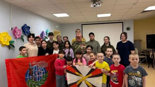 «Тургай» балалар приютында  махсус хәрби операциядә катнашучы  Илгизәр Гарифуллин  белән очрашу узды