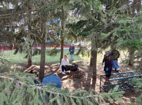 Ак халатлы шәфкать ияләре дә язгы өмәгә чыкты