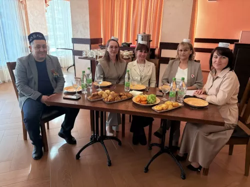 “Сабантуй” спорт-мәдәни комплексында “Яшьлек” яшьләр үзәге тарафыннан Габдулла Тукайга - 140, Муса Жәлилгә - 120 ел тулу уңаеннан квиз уены узды