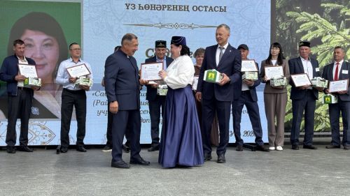 Үз һөнәрләренең осталары