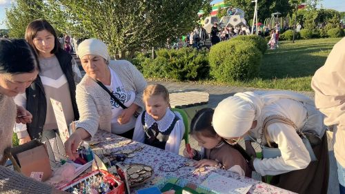 Сабада Балаларны яклау көнендә  Сәнгать мәктәбе укучыларын тәбрикләделәр