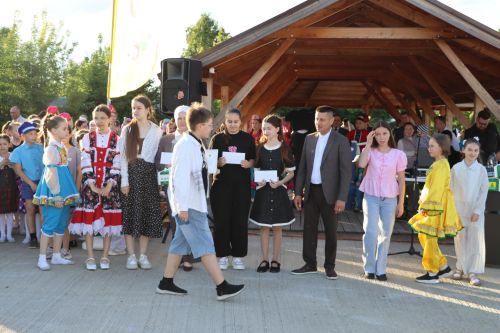 Сабада Балаларны яклау көнендә  Сәнгать мәктәбе укучыларын тәбрикләделәр