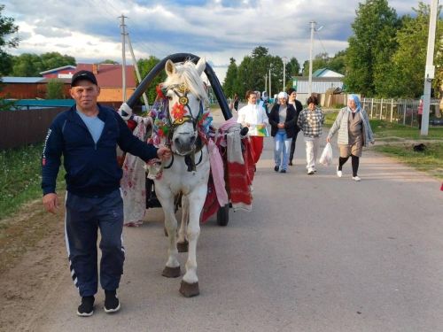 Олы һәм Кече Кибәче авылларында  Сабантуйга бирнә җыйдылар