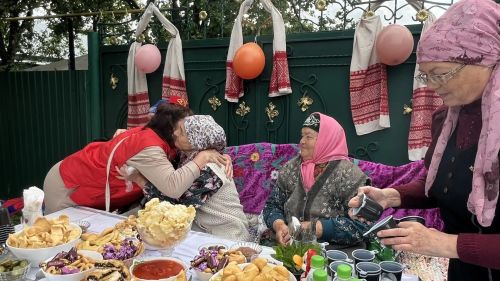 Гимназия коллективы Сабада бирнә җыйды