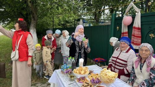 Гимназия коллективы Сабада бирнә җыйды