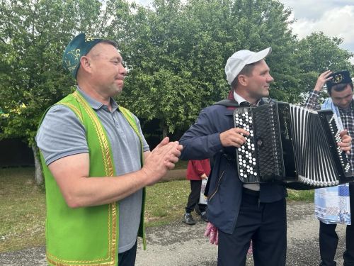 Гимназия коллективы Сабада бирнә җыйды
