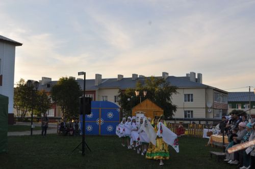 “Күрше фест”та  бүгенгебез дә, үткәнебез дә чагыла/фоторепортаж
