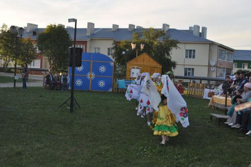 “Күрше фест”та  бүгенгебез дә, үткәнебез дә чагыла/фоторепортаж