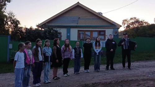 Авылның өч урамында — бер сәхнәдә: Югары Шытсуда «Җәйге күчтәнәч» концерты гөрләде