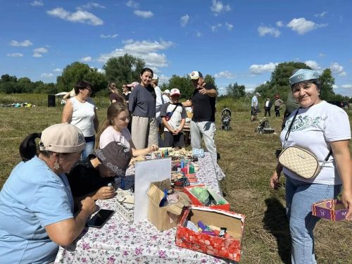 Күңелләрне берләштереп: Түбән оч урамында зур бәйрәм гөрләде
