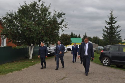 Миңгәр авылының инженер-башлангыч мәктәбендә 14 сабый парта артына утырды