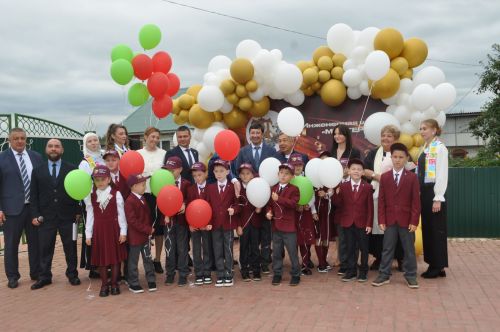 Миңгәр авылының инженер-башлангыч мәктәбендә 14 сабый парта артына утырды