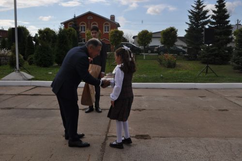 «ОНИКС» белем бирү үзәгендә белем көне