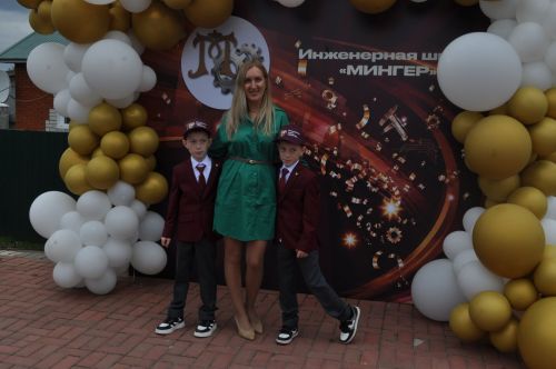 Миңгәр авылының инженер-башлангыч мәктәбендә 14 сабый парта артына утырды