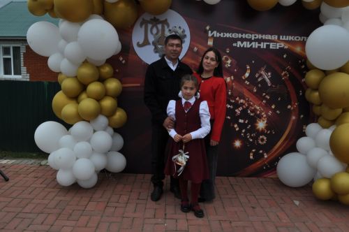 Миңгәр авылының инженер-башлангыч мәктәбендә 14 сабый парта артына утырды