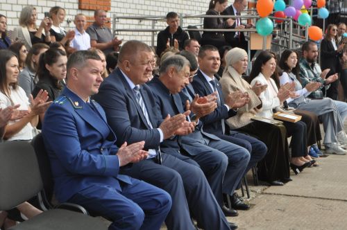 «ОНИКС» белем бирү үзәгендә белем көне