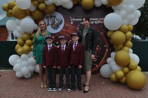 Миңгәр авылының инженер-башлангыч мәктәбендә 14 сабый парта артына утырды