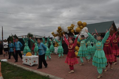 Миңгәр авылының инженер-башлангыч мәктәбендә 14 сабый парта артына утырды