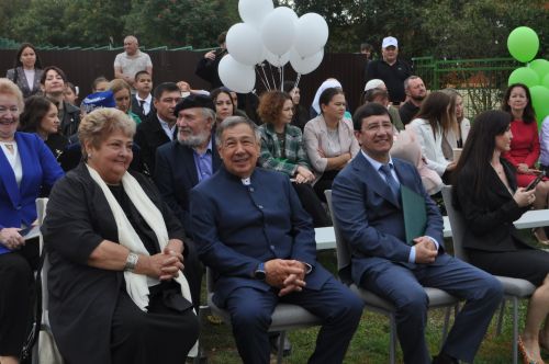Миңгәр авылының инженер-башлангыч мәктәбендә 14 сабый парта артына утырды