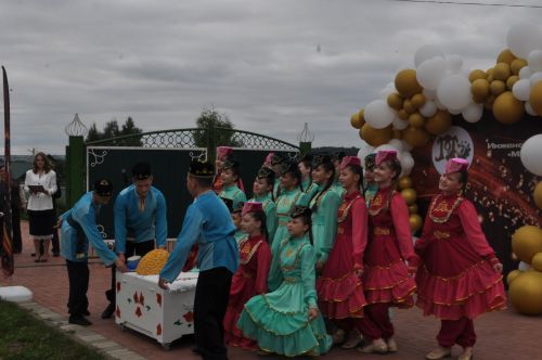 Миңгәр авылының инженер-башлангыч мәктәбендә 14 сабый парта артына утырды