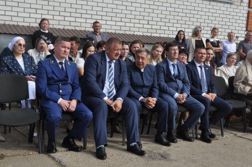 «ОНИКС» белем бирү үзәгендә белем көне