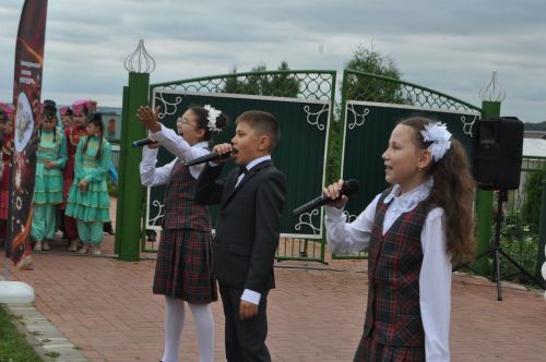 Миңгәр авылының инженер-башлангыч мәктәбендә 14 сабый парта артына утырды