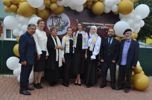 Миңгәр авылының инженер-башлангыч мәктәбендә 14 сабый парта артына утырды